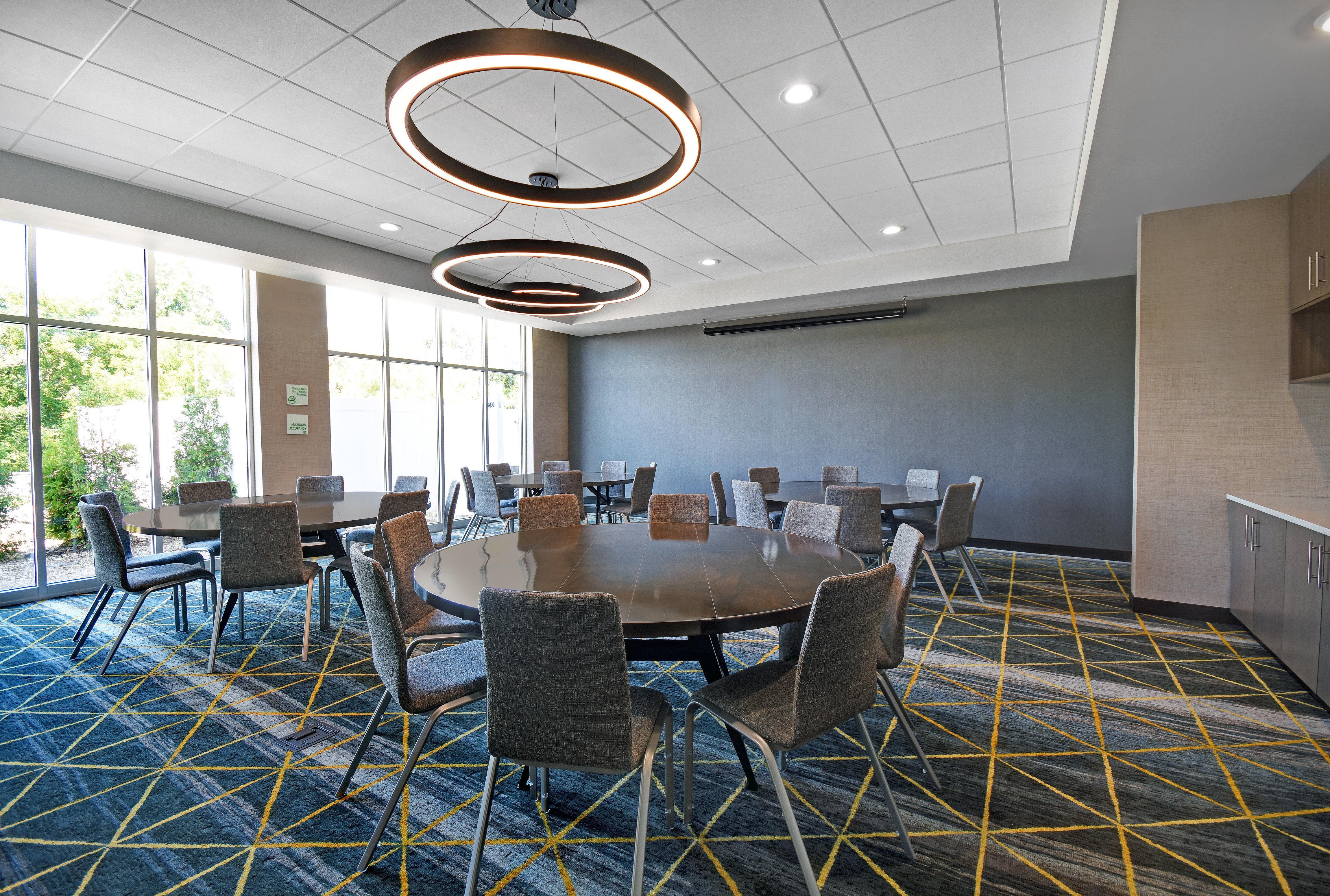 Holiday Inn Grand Rapids North - Walker By Ihg Exterior foto